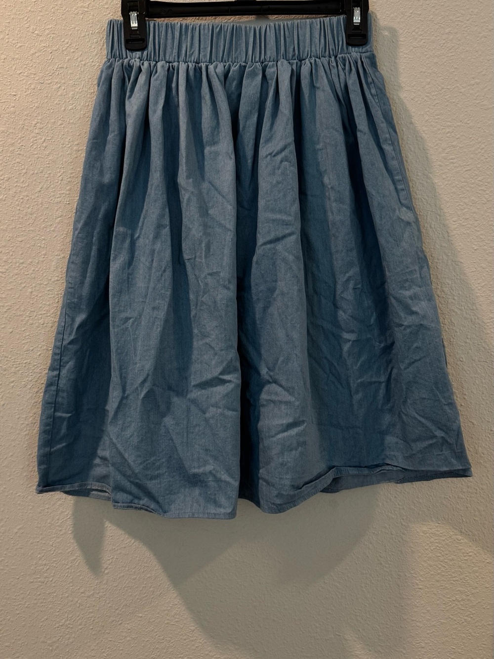 Line & Dot Chambray Gathered Skirt in Light Blue